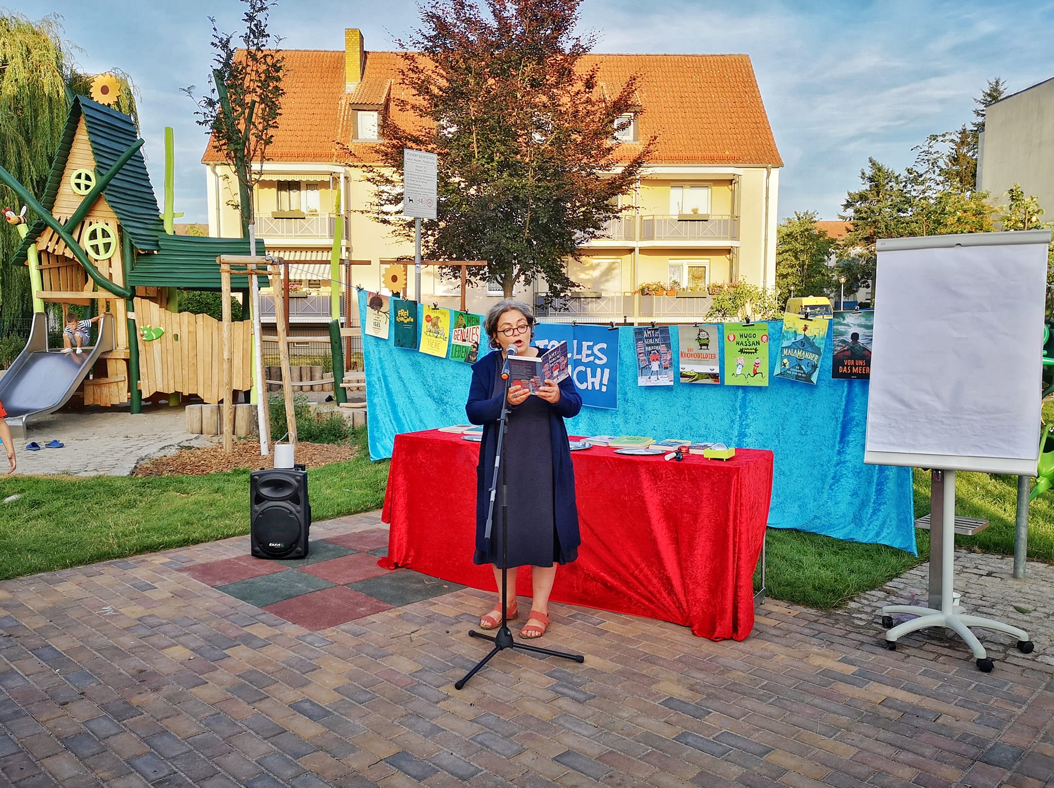 Ein Buntes Ferien-Erlebnis mit Ausflug, Nachtwanderung und Garten -Aktionen